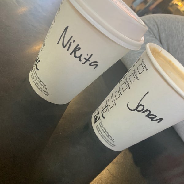Снимок сделан в Starbucks пользователем Nikita 🌸 6/25/2019