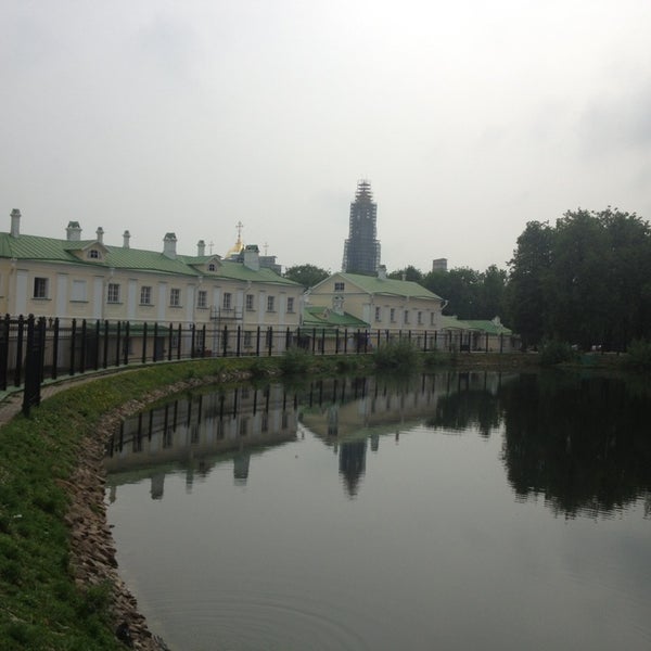 П белые пруды