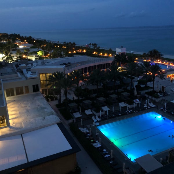 Foto tirada no(a) Eden Roc Resort Miami Beach por Abed A. em 7/4/2019