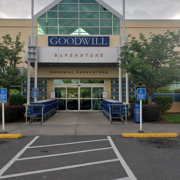 Goodwill Vintage and Thrift Store in Salem