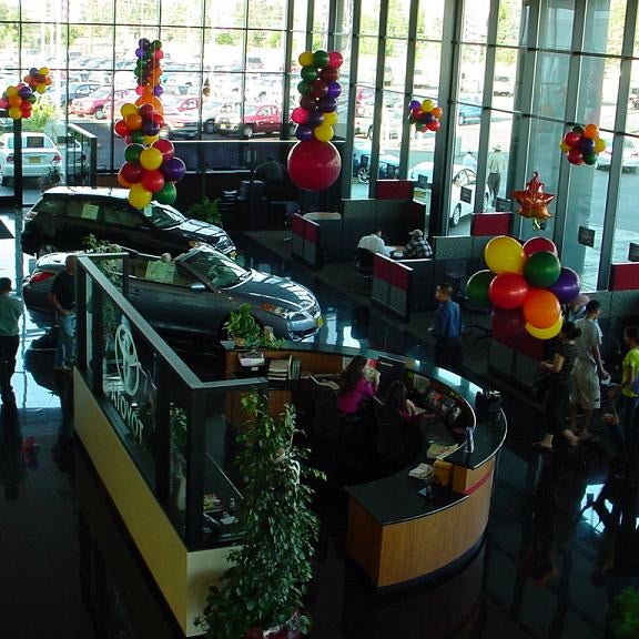 Elk Grove Toyota Car Dealership in Elk Grove