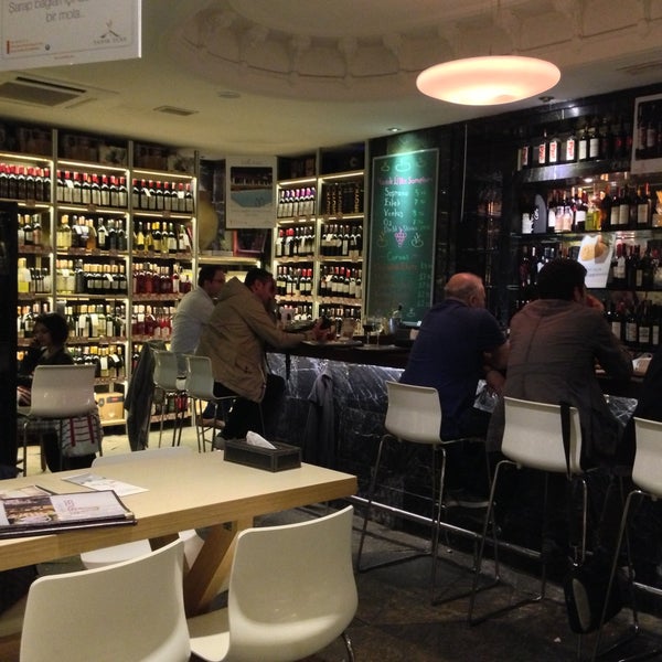 5/11/2013에 Dogu A.님이 Sensus Şarap &amp; Peynir Butiği에서 찍은 사진