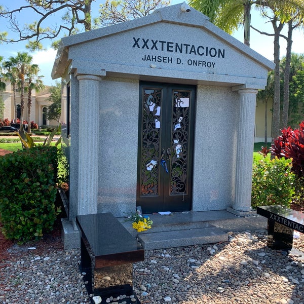 The Gardens Memorial Park And Cemetery, The Gardens Boca Raton Florida
