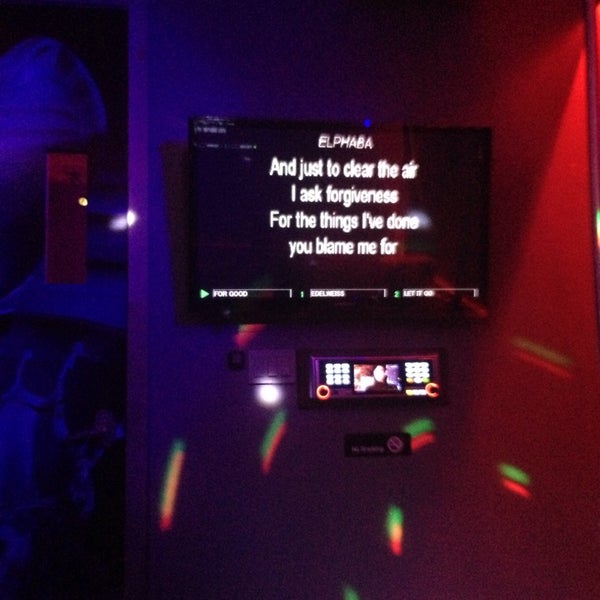 Photo taken at 5 Bar Karaoke &amp; Lounge by mets on 9/12/2014