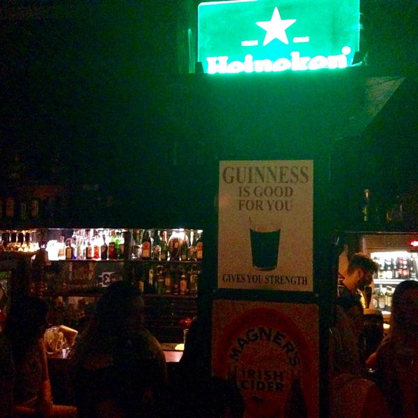 2/12/2017 tarihinde Daniella C.ziyaretçi tarafından All Black Irish Pub'de çekilen fotoğraf