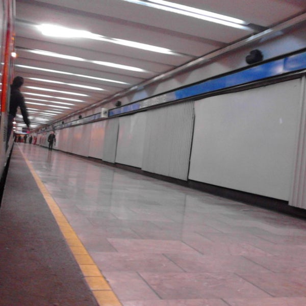Photo taken at Metro San Cosme by Jonahtan C. on 1/10/2014