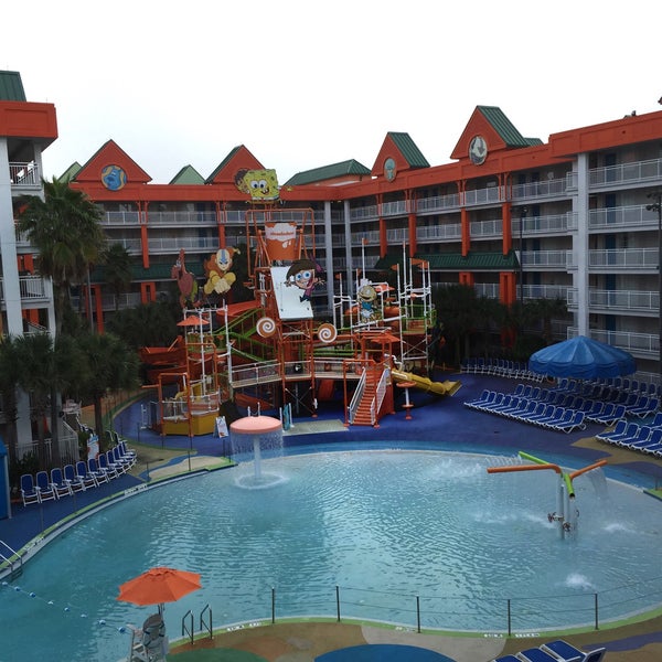Foto diambil di Nickelodeon Suites Resort oleh W❤ndy pada 12/28/2014