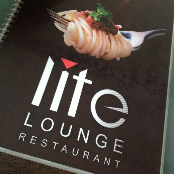 10/3/2013にMichael W.がLite lounge &amp; Restaurantで撮った写真