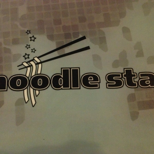 Foto diambil di Noodle Star oleh Ina M. pada 6/5/2014