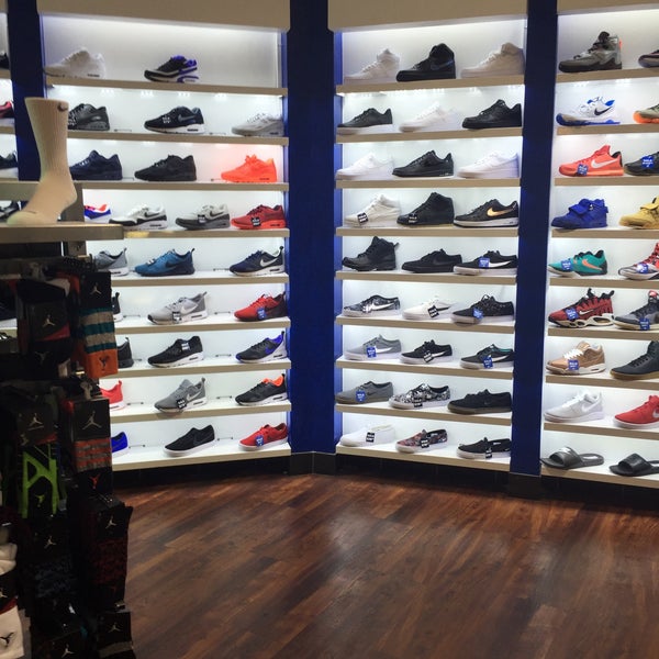 Shiekh Burbank Shoe Store