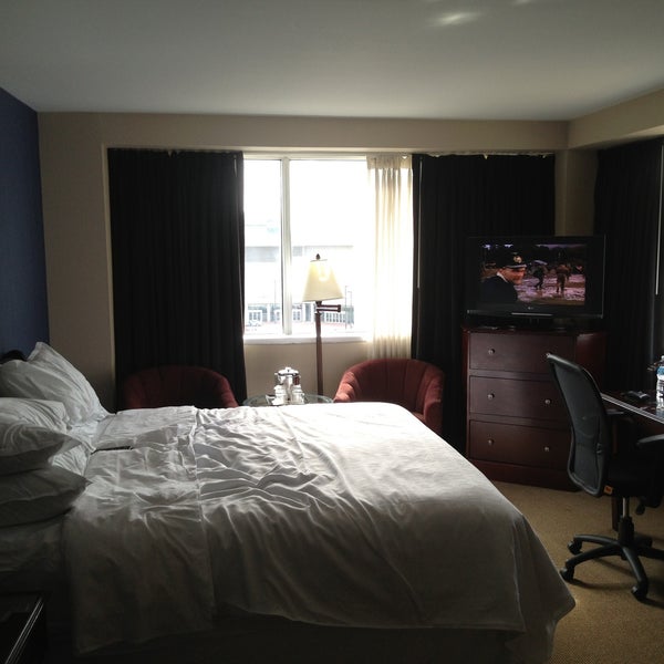 Das Foto wurde bei Sheraton Inner Harbor Hotel von Carlos N. am 4/24/2013 aufgenommen