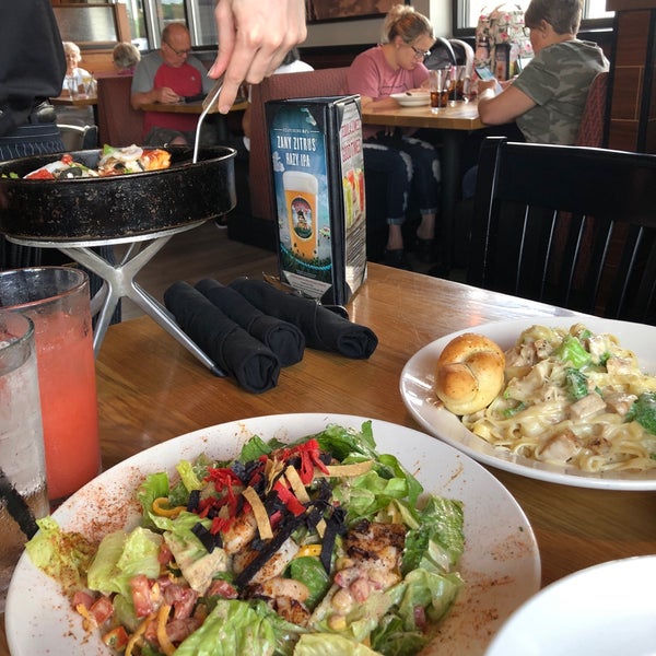 Photo taken at BJ&#39;s Restaurant &amp; Brewhouse by Leandro B. on 7/10/2019
