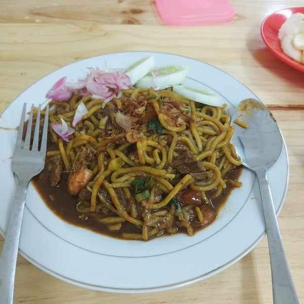 Mie Aceh Graha Raya Diner