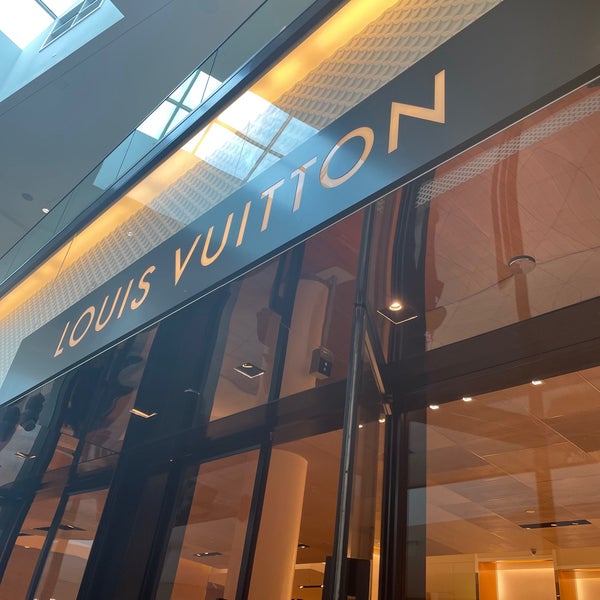 Louis Vuitton - Santa Clara, CA