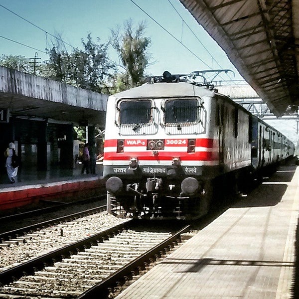 Navsari Railway Station - Navsāri, Gujarāt