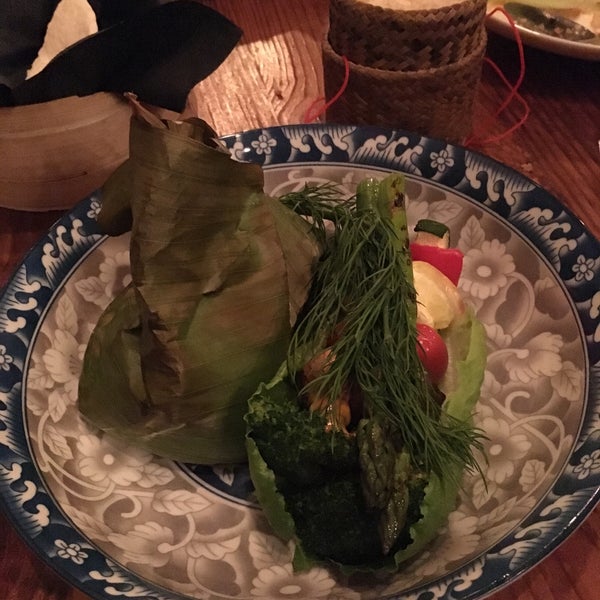 Das Foto wurde bei Bida Manda Laotian Restaurant and Bar von Conner H. am 12/27/2017 aufgenommen