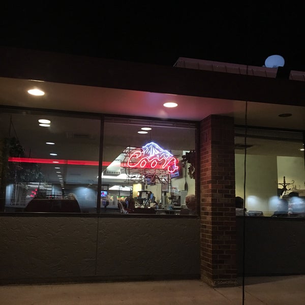 Foto tirada no(a) McCoy&#39;s Restaurant por John C. em 11/5/2016