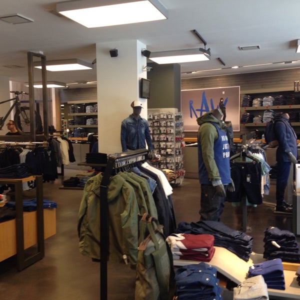 Raw store. Зелла магазин одежды в омске. Raw store. Raw store. Raw in jeans рязань.