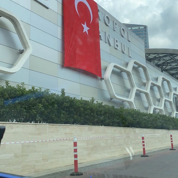 Photo taken at Metropol İstanbul AVM by ⚓️ on 8/30/2021