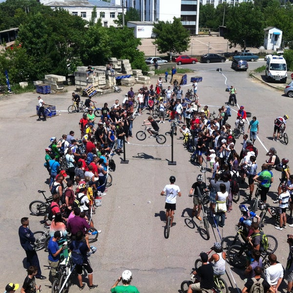 Триал спорт проспект. Проспект Победы 209 Симферополь велосипеды.