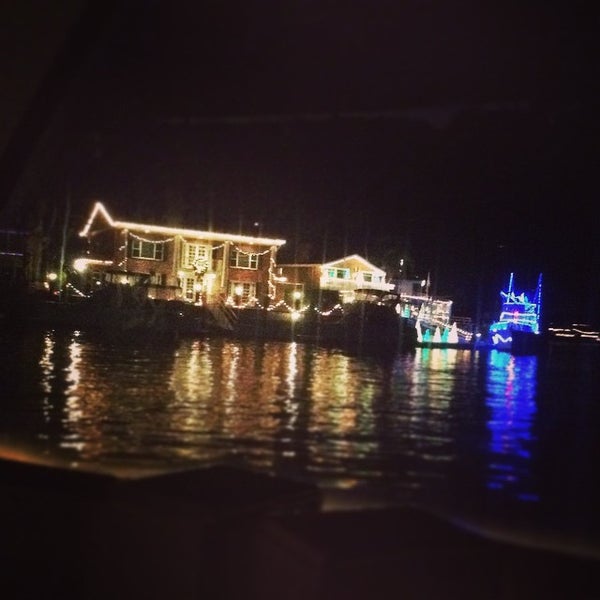 Cruise Of Lights Huntington Harbour