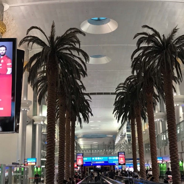 Foto diambil di Dubai International Airport (DXB) oleh Badboyy pada 5/14/2019