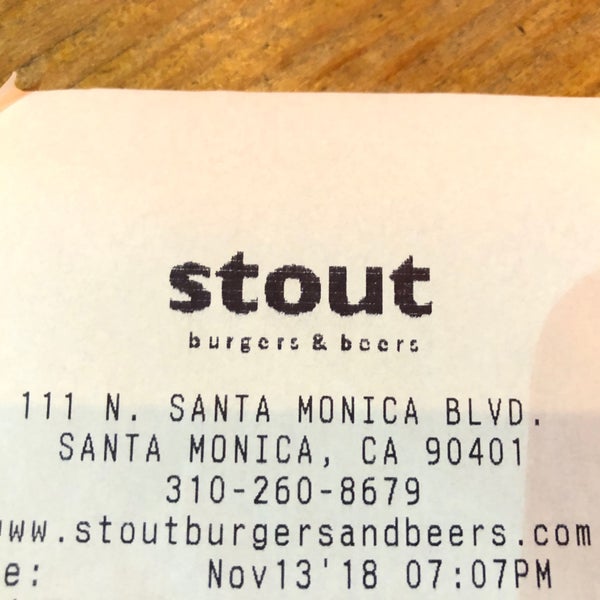 Photo taken at Stout Burgers &amp; Beers by Kevin K. on 11/14/2018
