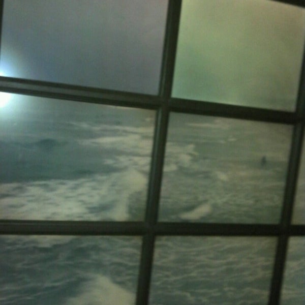 tyler mall hollister