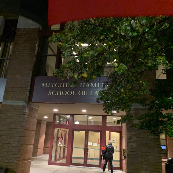 Foto tirada no(a) Mitchell Hamline School of Law por Jesse G. em 10/22/2019