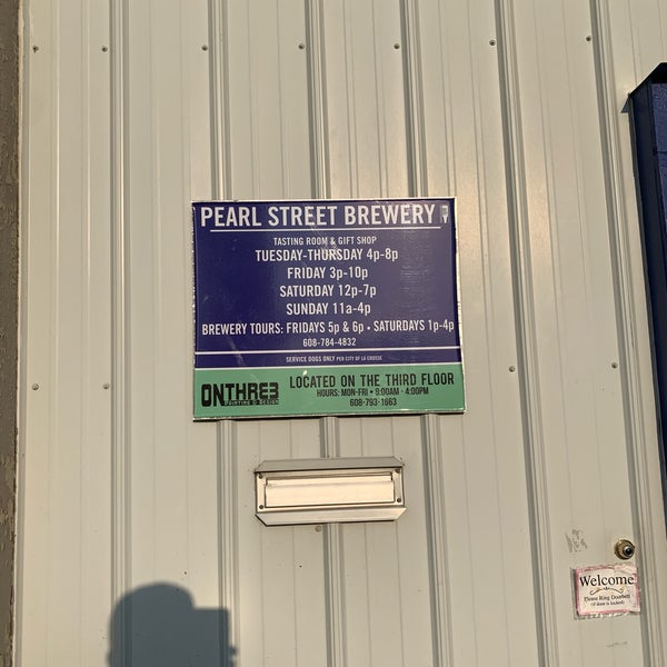 รูปภาพถ่ายที่ Pearl Street Brewery โดย Jesse G. เมื่อ 6/29/2019