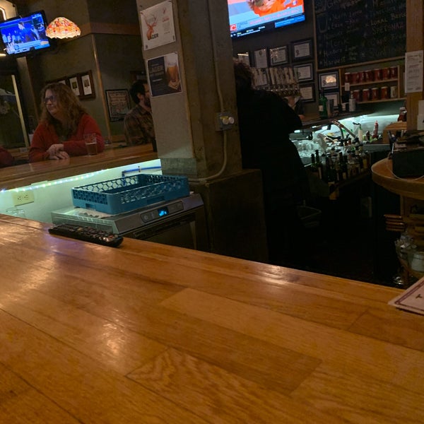 12/8/2019 tarihinde Jesse G.ziyaretçi tarafından The Grumpy Troll Brew Pub and Pizzeria'de çekilen fotoğraf