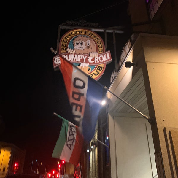 Foto tomada en The Grumpy Troll Brew Pub and Pizzeria  por Jesse G. el 12/8/2019