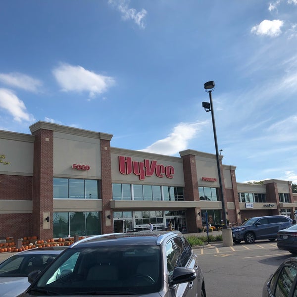 Photo taken at Hy-Vee by Jesse G. on 9/24/2018