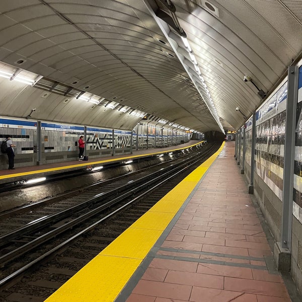 MBTA Aquarium Station Metro Station in Boston