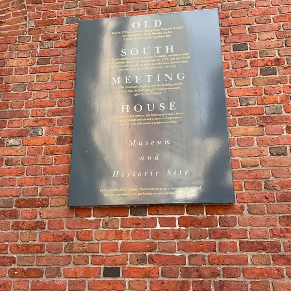 Foto tirada no(a) Old South Meeting House por Jesse G. em 10/31/2021