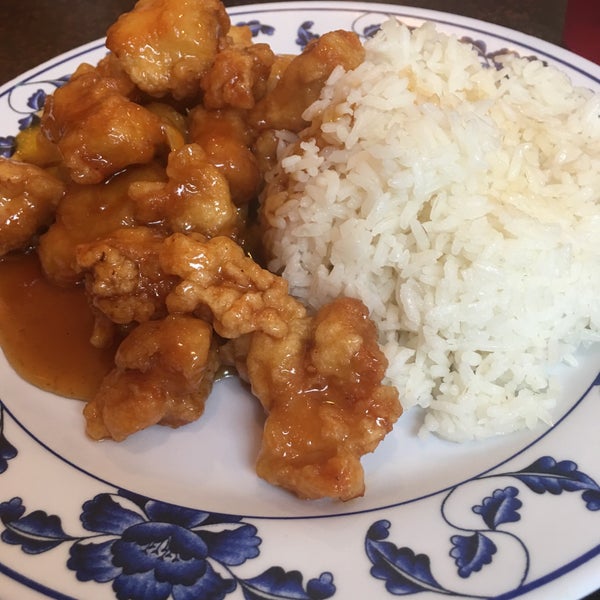 Golden Wok Chinese Restaurant in Bloomington