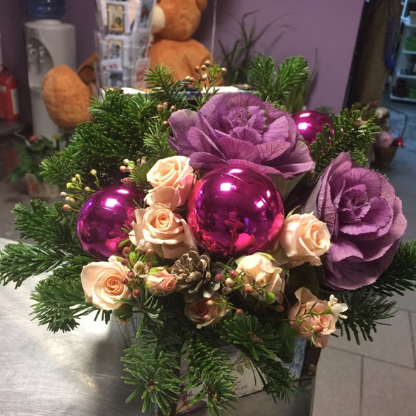 Das Foto wurde bei UFL.florist von Tatyana S. am 12/31/2015 aufgenommen