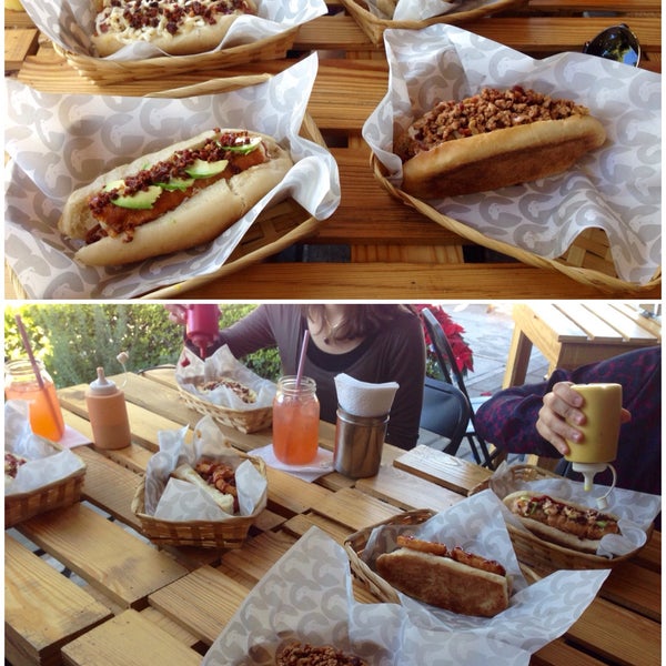 Foto scattata a Galgo Hot Dogs y Hamburguesas Gourmet da . il 12/8/2014