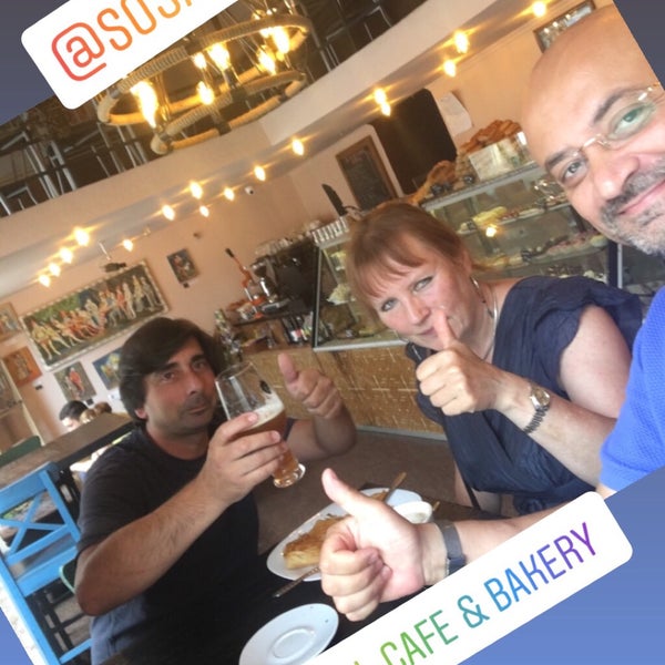 รูปภาพถ่ายที่ SOSA Artisanal Cafe &amp; Bakery โดย Raşit Y. เมื่อ 7/15/2019