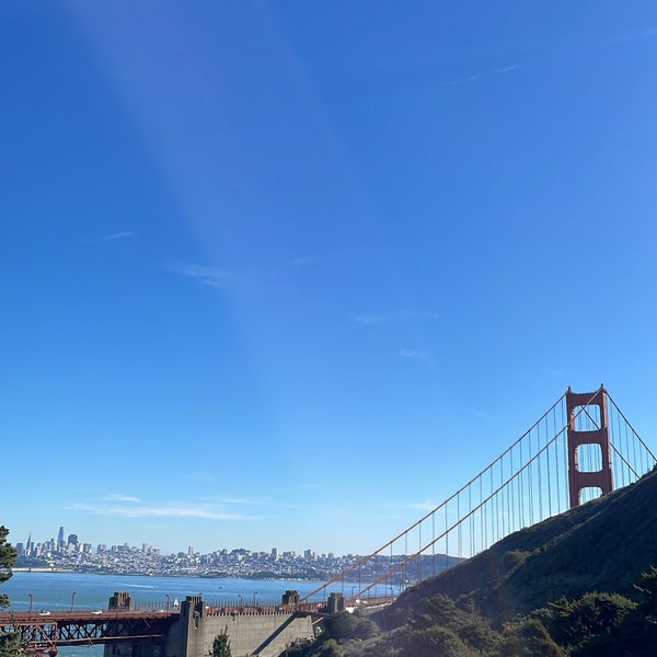12/24/2023에 Abdullah님이 Golden Gate Bridge Welcome Center에서 찍은 사진