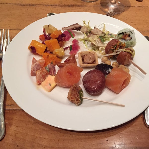 1/4/2015 tarihinde Allanziyaretçi tarafından Lacroix Restaurant at The Rittenhouse'de çekilen fotoğraf