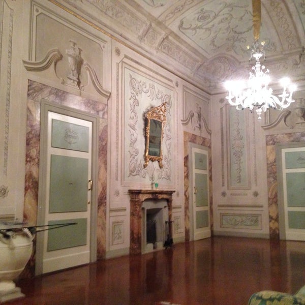 Foto scattata a Palazzo Magnani Feroni, all Suites da Allan il 11/28/2013