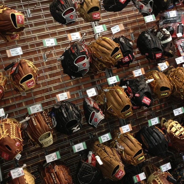 DICK'S Sporting Goods Sporting Goods Retail in Staten Island