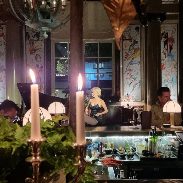 7/28/2022 tarihinde Ibra. 80&#39;s .ziyaretçi tarafından Scarfes Bar'de çekilen fotoğraf