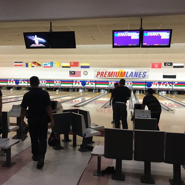 Фото телок боулинг, порево пьяной жены