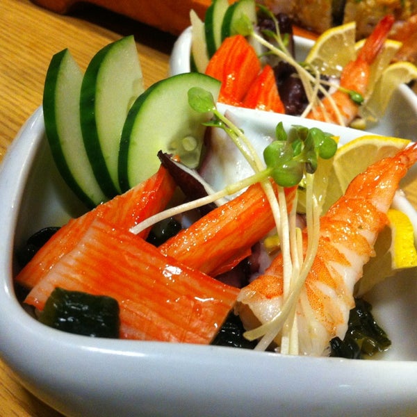 Das Foto wurde bei Otani Japanese Restaurant von Rick H. am 9/25/2013 aufgenommen