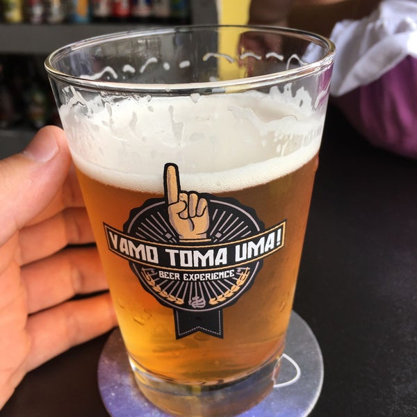 Photo taken at Vamo Toma Uma - Beer experience by Luiz Augusto L. on 1/20/2018
