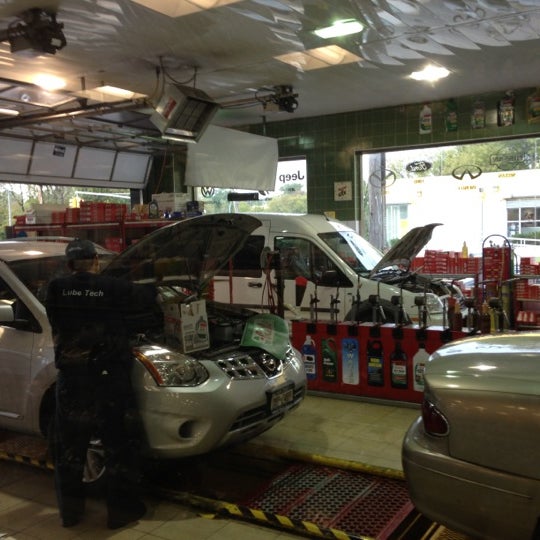 LMC Oil Change And Car Wash Automotive Shop in Bronx