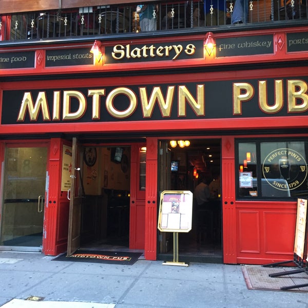 รูปภาพถ่ายที่ Slattery&#39;s Midtown Pub โดย Chris S. เมื่อ 9/11/2015
