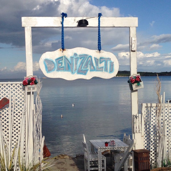 Photo taken at Denizaltı Cafe &amp; Restaurant by Sezen D. on 12/18/2014